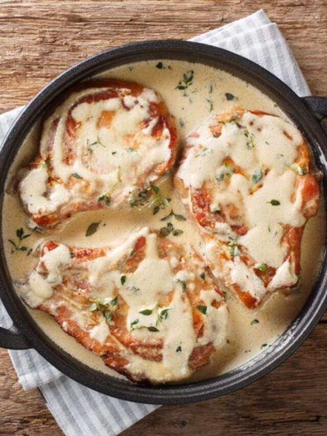 Pork Chops in Creamy White Wine Sauce Recipe