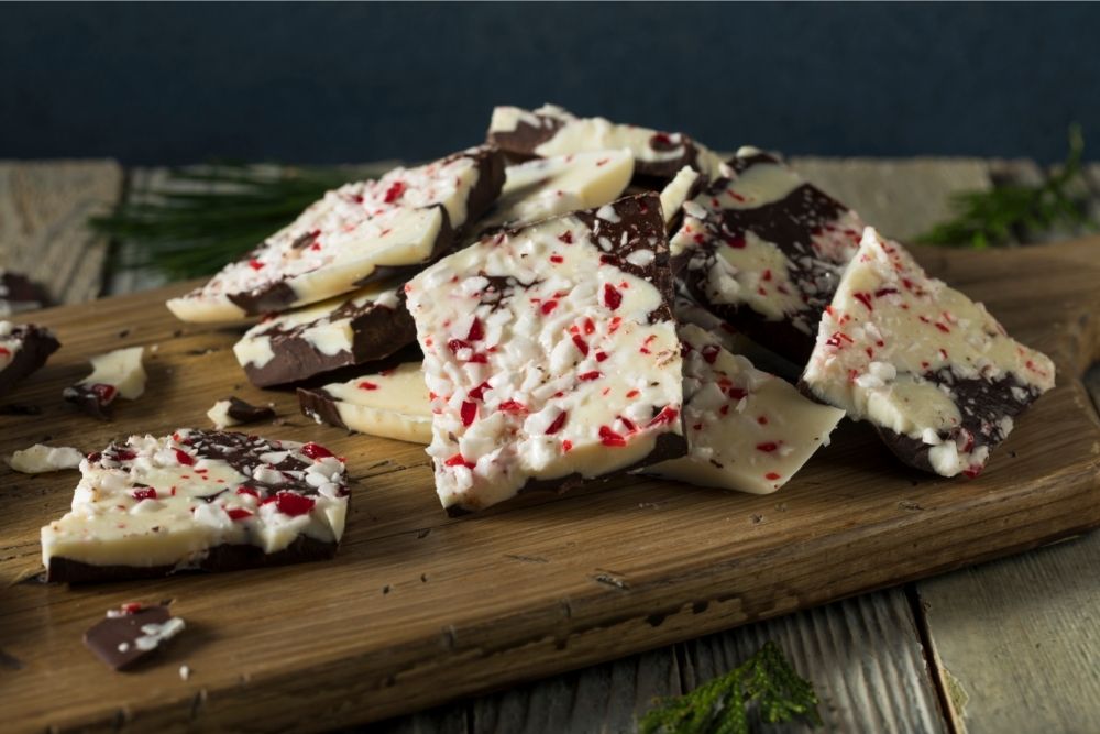 https://thekitchencommunity.org/wp-content/uploads/2021/06/Peppermint-Bark.jpg