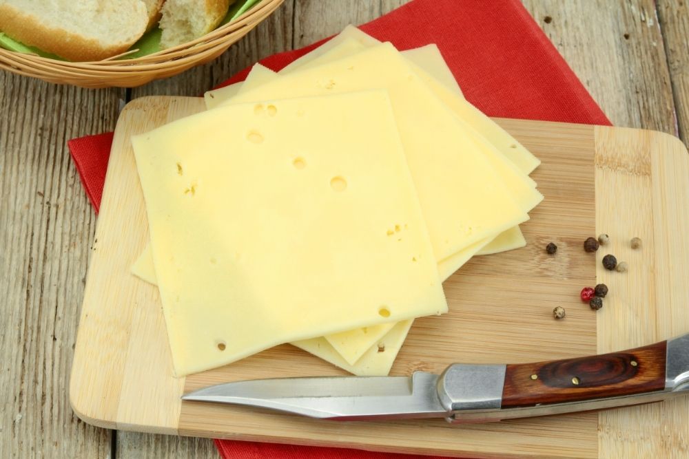 6 Great Substitutes for Emmental Cheese - Chef's Pencil