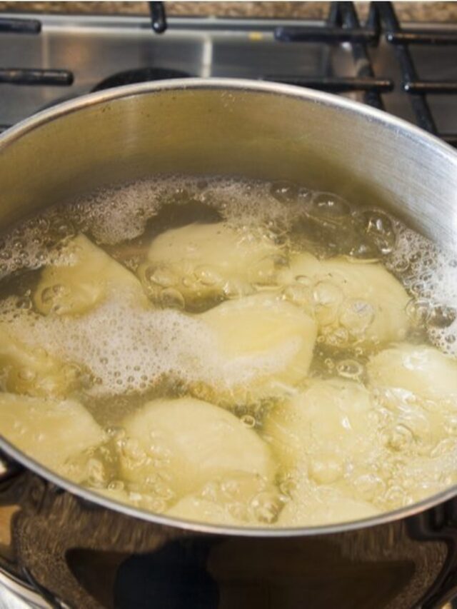How Long Does It Take to Boil Potatoes?