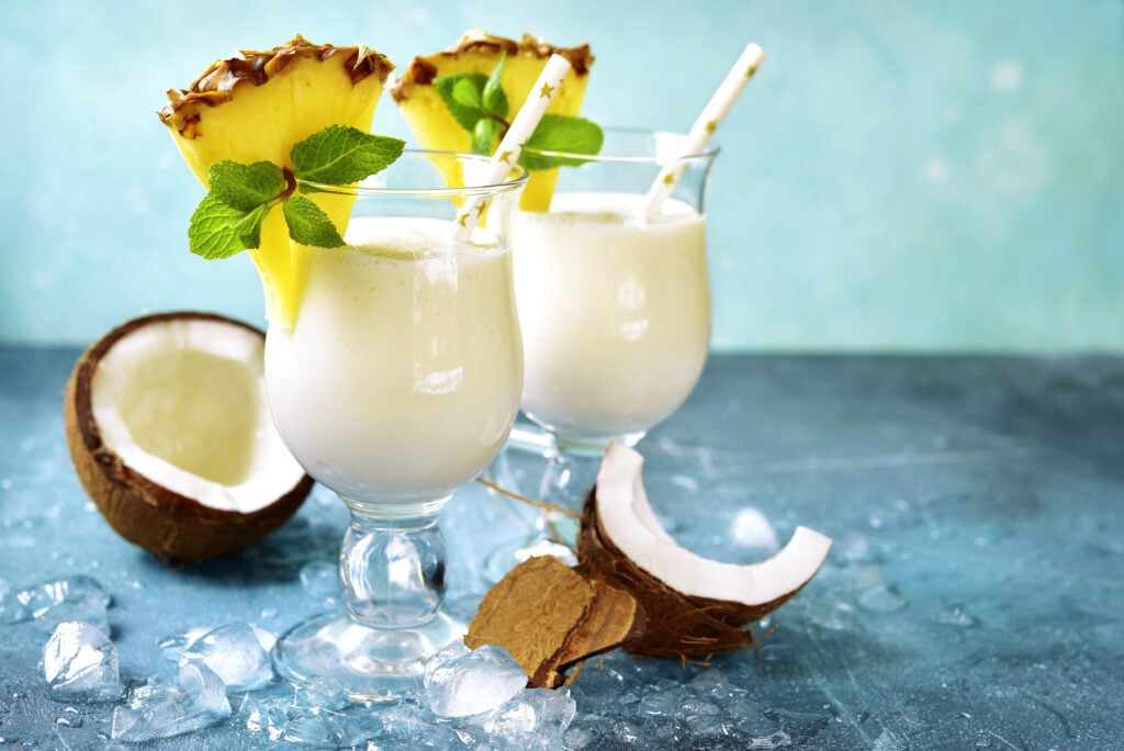 16 Easy Pineapple Juice Cocktails - The Kitchen Community