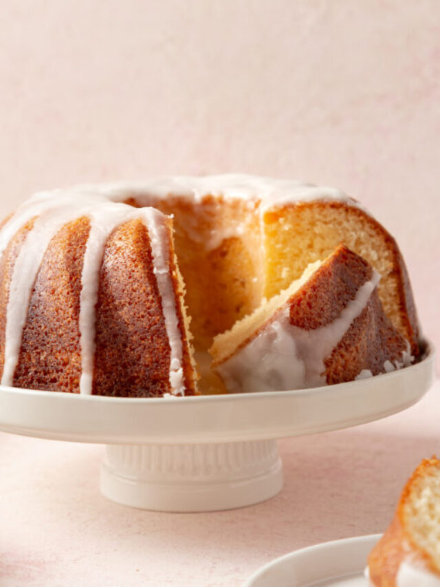 30+ Amazing Bundt Cake Recipes You’ll Love