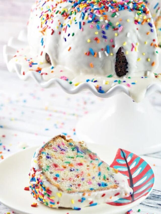 30+ Delicious Bundt Cake Recipes