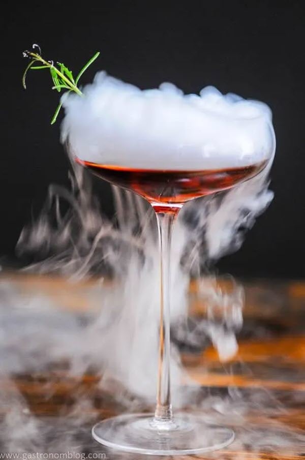 halloween cocktails dry ice